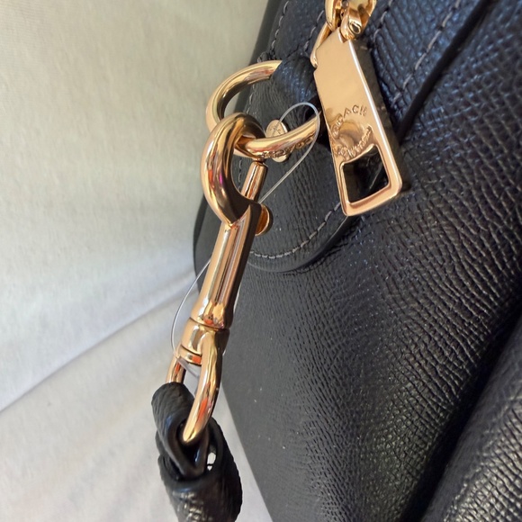 NWT Coach Darcie Carryall - Picture 4 of 15